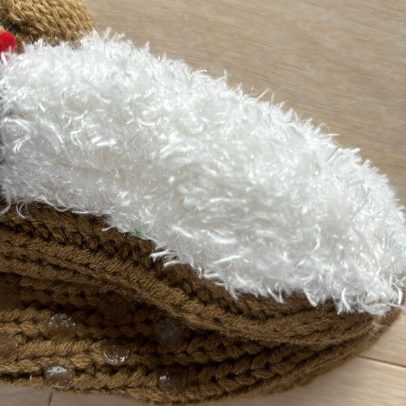 New with tags, cozy socks - Picture 5 of 6